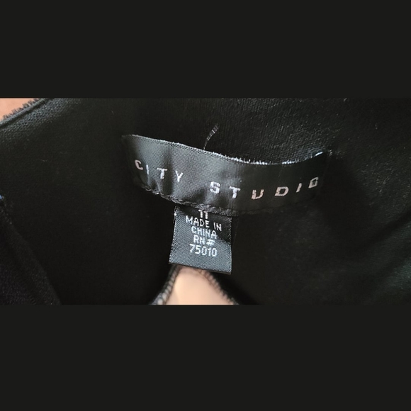 Dress - Picture 3 of 3